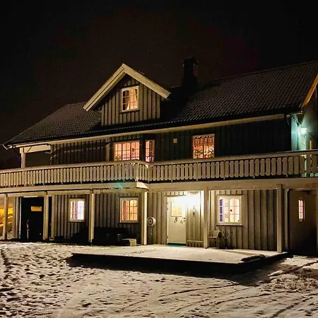 Hjemmekoselig I Underetasje *