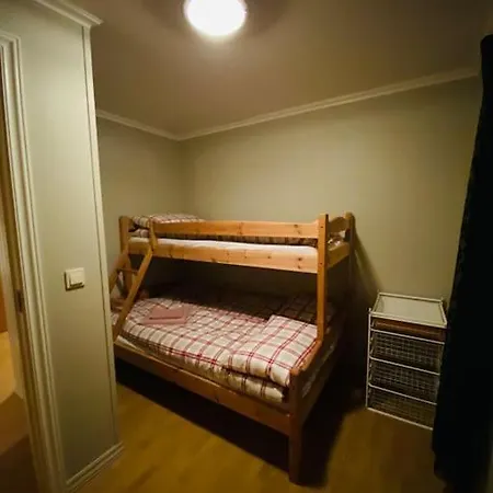 Hjemmekoselig I Underetasje * Norem