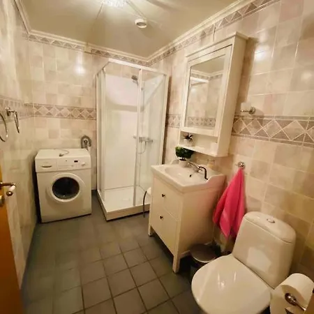 Apartment Hjemmekoselig I Underetasje Norem