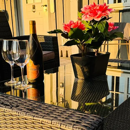 Hjemmekoselig I Underetasje Apartment