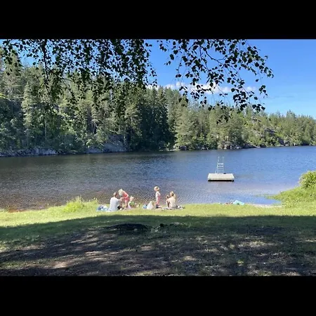 Hjemmekoselig I Underetasje 公寓
